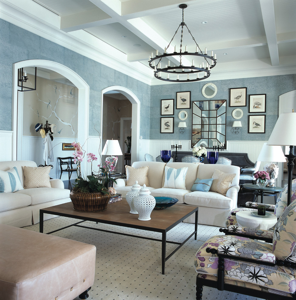 Design ideas for a classic living room.