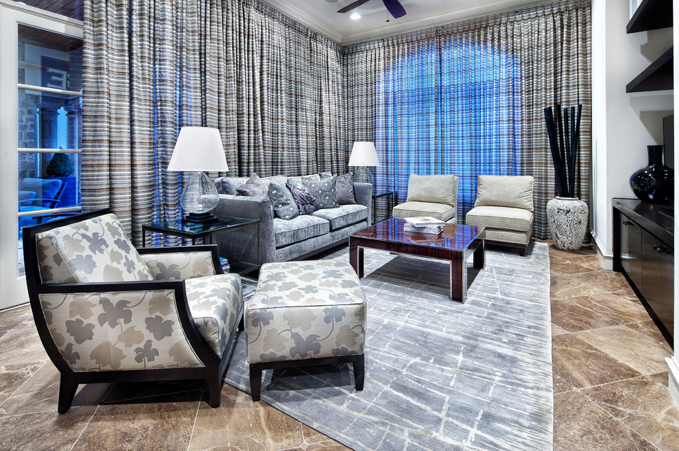 Modelo de sala de estar mediterránea de tamaño medio con pared multimedia
