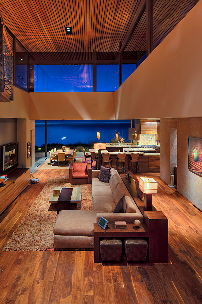 Inspiration for a contemporary games room in San Diego.