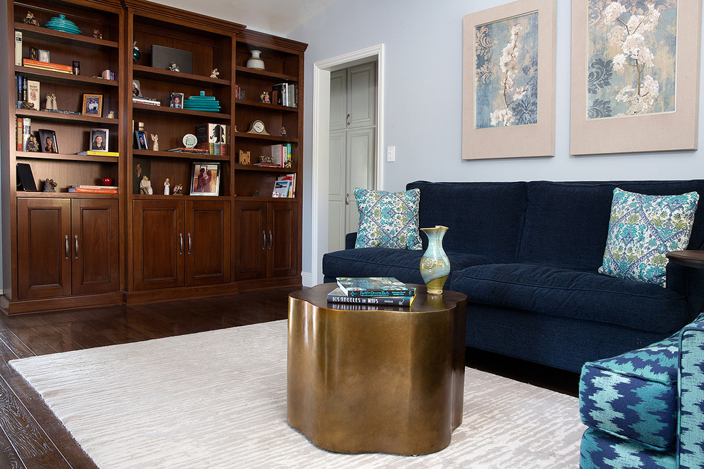 Example of a mid-sized classic family room design in Los Angeles