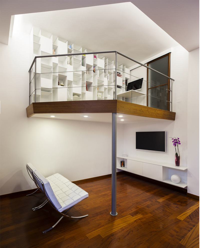 Minimalist family room photo in Bari