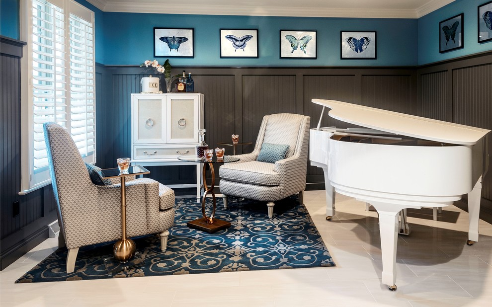 Idée de décoration pour une petite salle de séjour tradition ouverte avec un bar de salon, un mur bleu, un sol en marbre et un sol blanc.