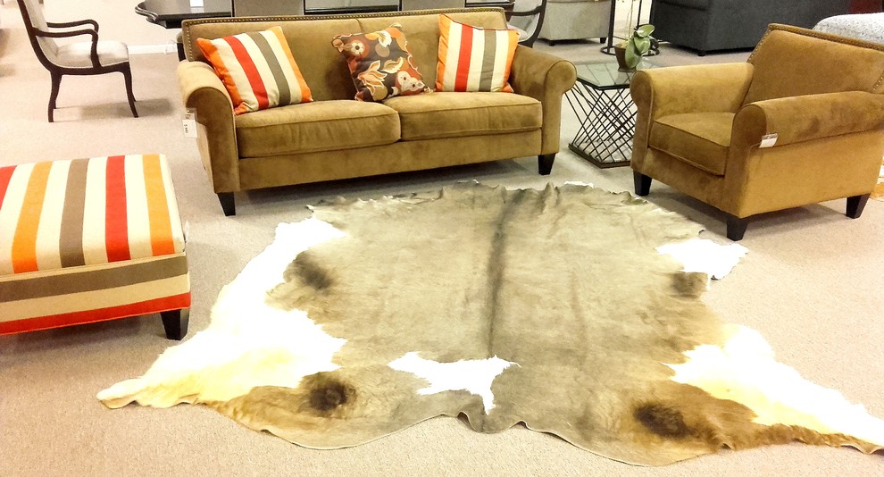 Luxury Premium Cowhide Rug / 6'9" x 7'7" / Handmade / Imported from