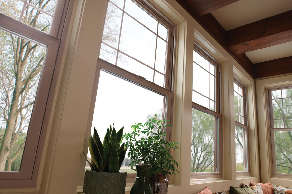 Milgard Tuscany® Series Windows in Kitchen - Traditional - Family Room - Seattle - by Milgard Windows &amp; Doors | Houzz