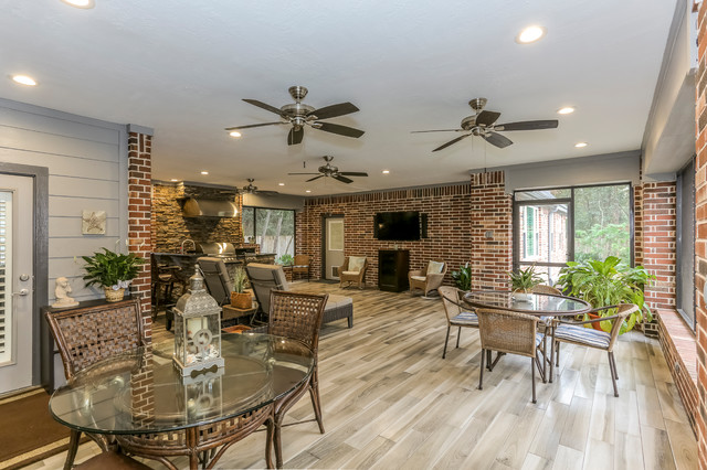 Modern Bath and Family Room Addition with Indoor BBQ Grill Games Room Houston by DWR Construction Doing What s Right Construction Houzz UK