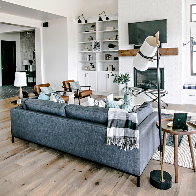 SMI Modern Farmhouse Kitchen and Dining Nook - Sita Montgomery Interiors