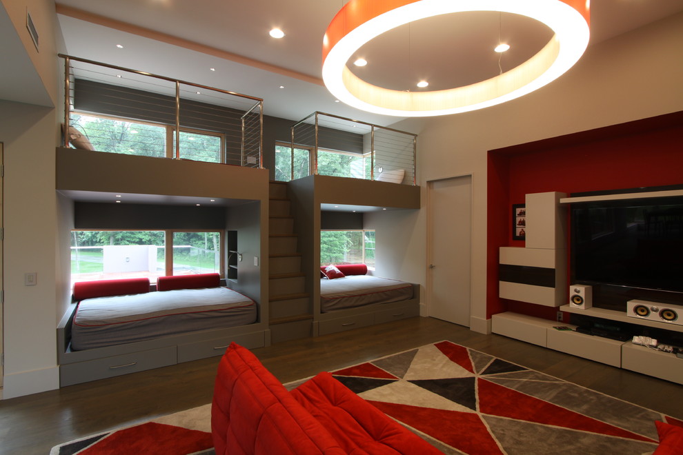 Foto di un grande soggiorno design aperto con pareti bianche, parquet chiaro, parete attrezzata e sala della musica