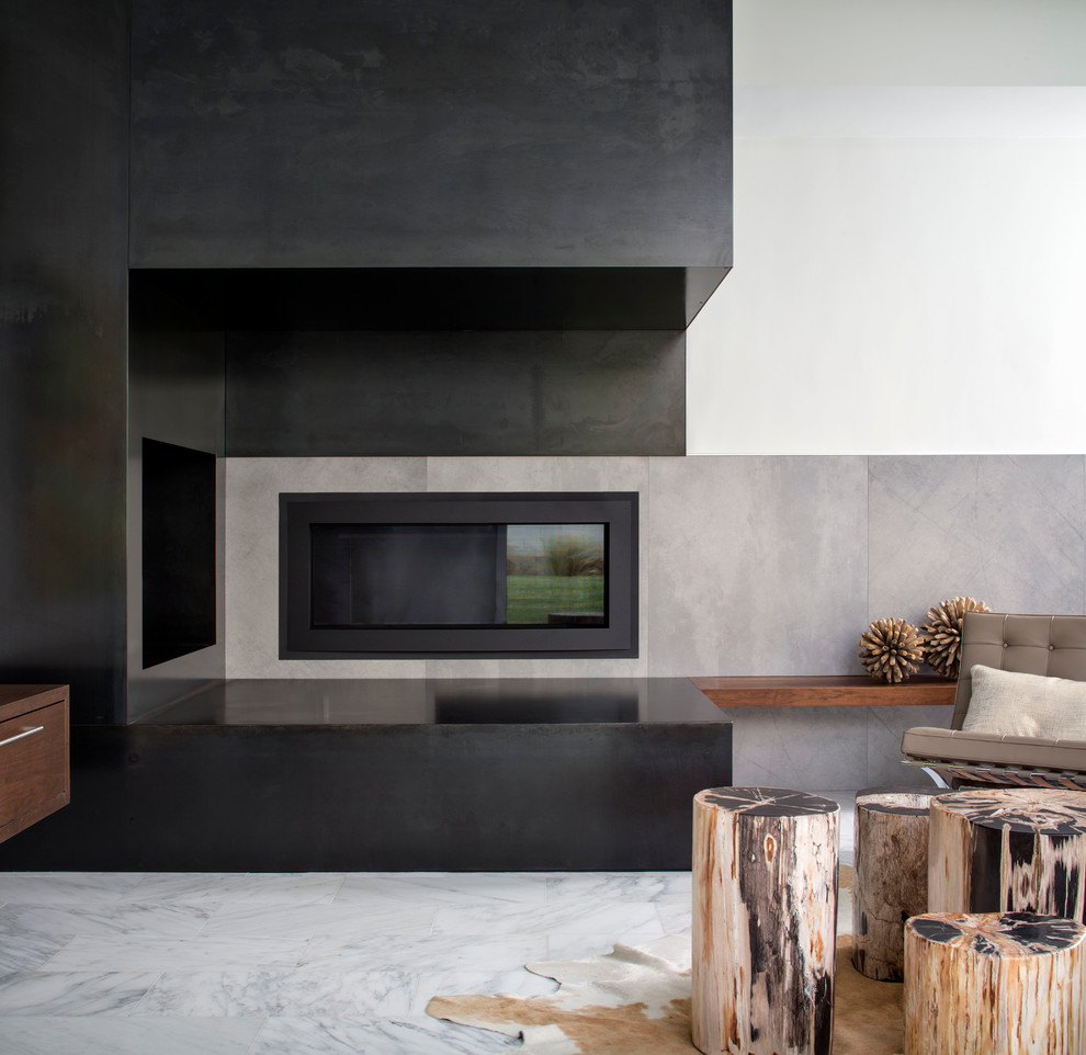 Идея дизайна: гостиная комната в современном стиле с горизонтальным камином