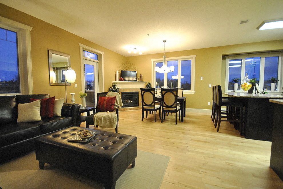Mountain Lodge Style Condos in Hinton, AB Modern Family Room
