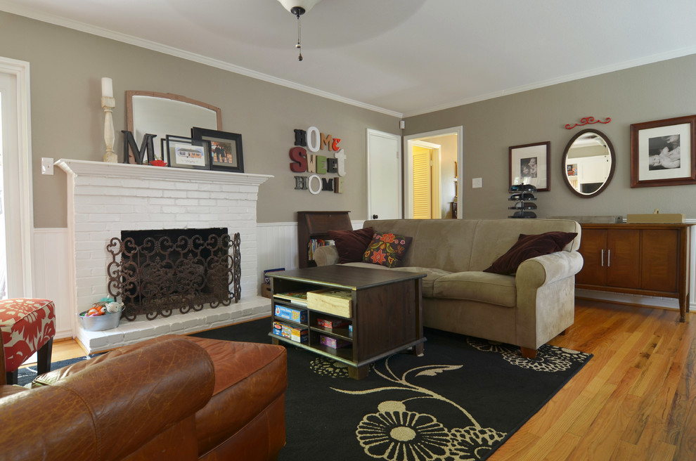 Elegant family room photo in Dallas