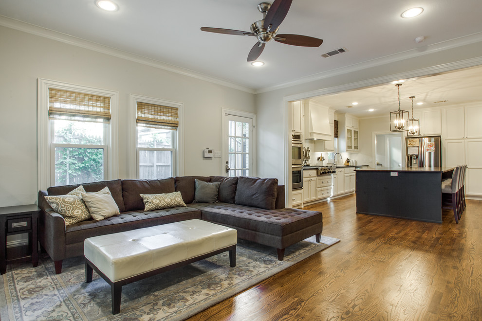 Newell Traditional Family Room Dallas by Bella Vista Company