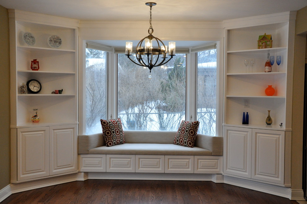 Example of a transitional family room design in Chicago