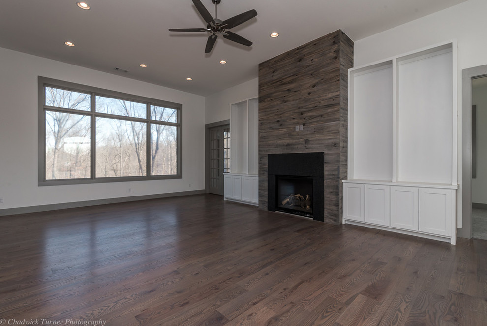 Oak Tree Estates, Centerton, AR Modern Family Room Other by O.A