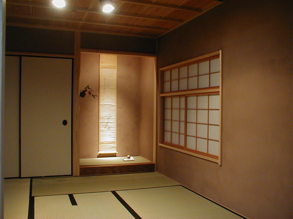 京都にあるアジアンスタイルのおしゃれなファミリールームの写真