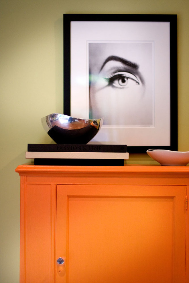 Example of a minimalist family room design in San Francisco