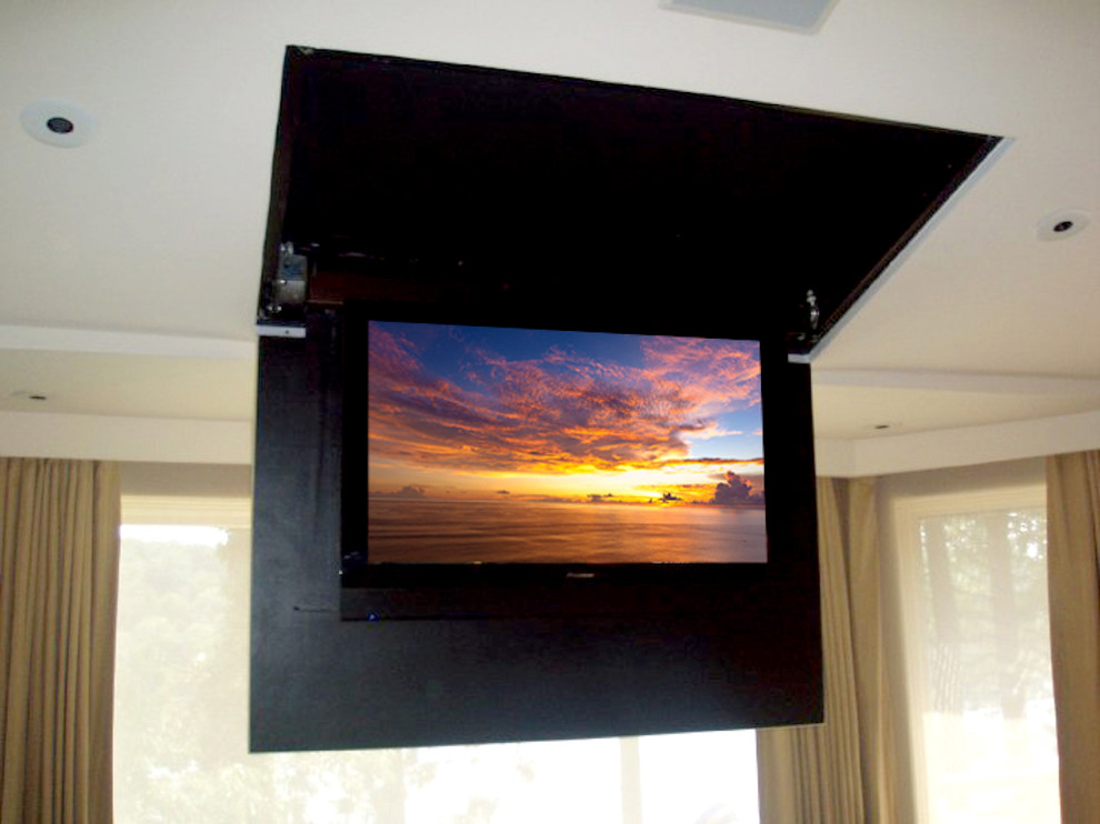 Идея дизайна: гостиная комната в стиле ретро с скрытым телевизором