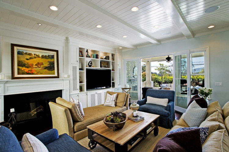 Inspiration for a coastal family room remodel in Los Angeles