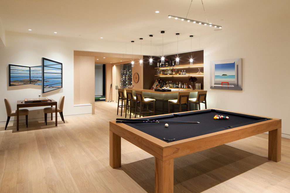 This is an example of a contemporary games room in Los Angeles.