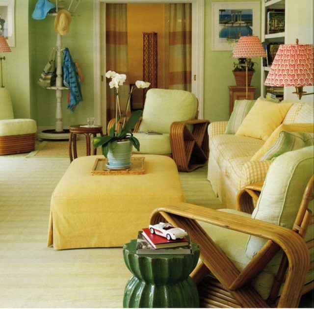 Foto di un grande soggiorno stile marino chiuso con pareti verdi e moquette