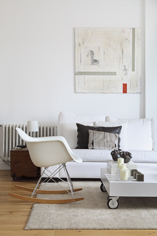 Immagine di un soggiorno minimalista