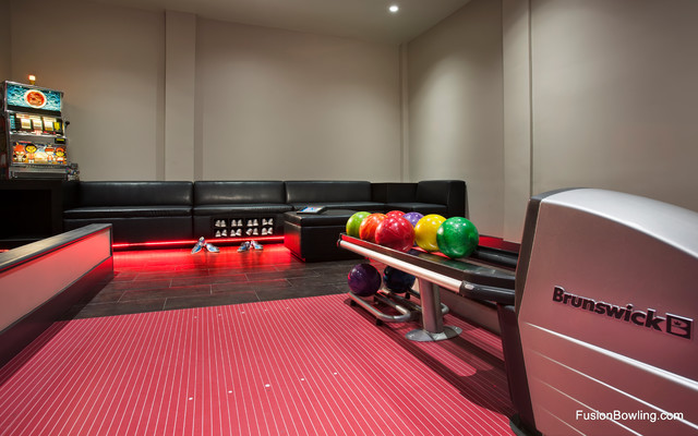 Private Bowling Alley For Hip Hop Music Label S Studio Industrial Wohnzimmer Miami Von Fusion Bowling Houzz