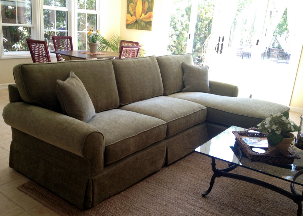 ROBIN STYLE SLIPCOVERED SHABBY CHIC / POTTERY BARN LOOK Family Room