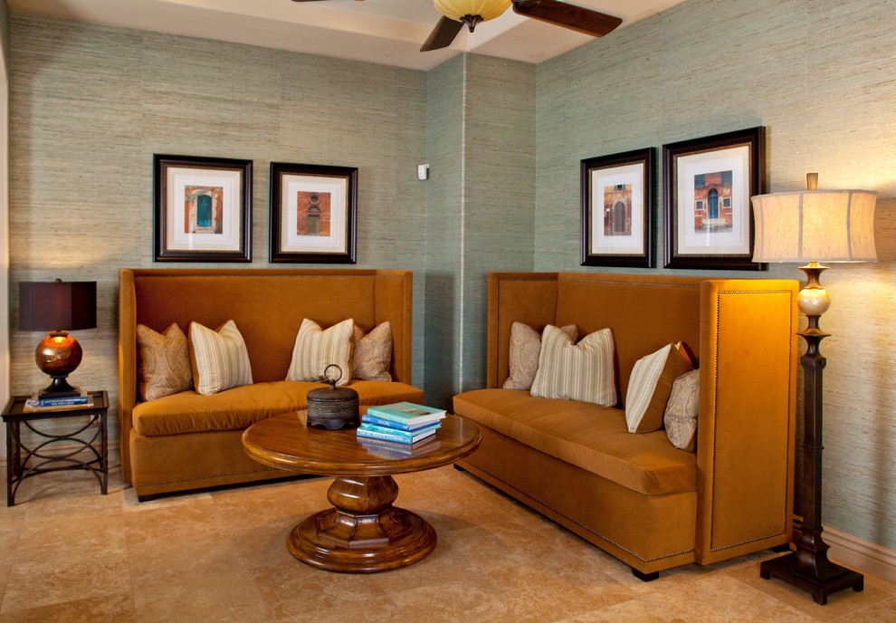 Esempio di un soggiorno contemporaneo con pareti beige