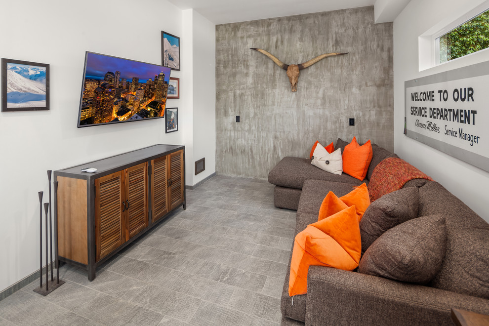 Cette image montre une salle de séjour design de taille moyenne et ouverte avec salle de jeu, un mur blanc, un sol en carrelage de céramique, un téléviseur fixé au mur et un sol gris.