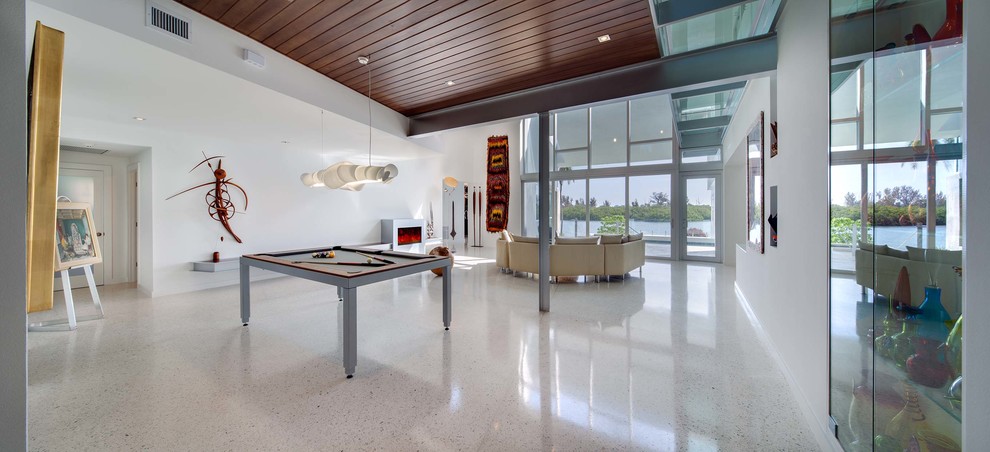 Modernes Wohnzimmer in Tampa