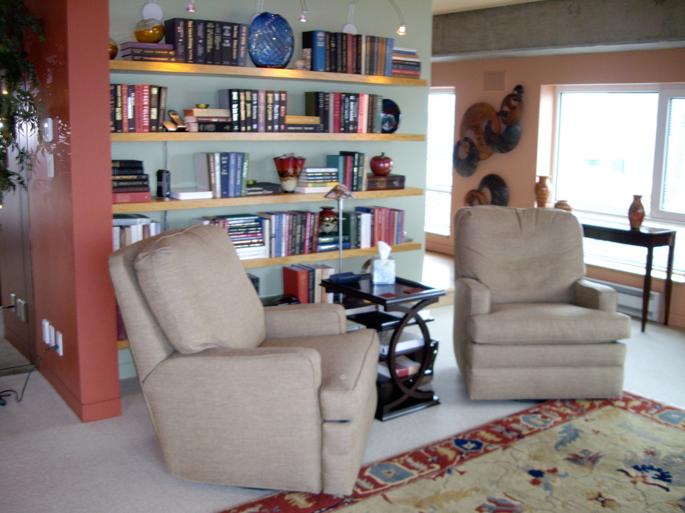 Immagine di un soggiorno eclettico