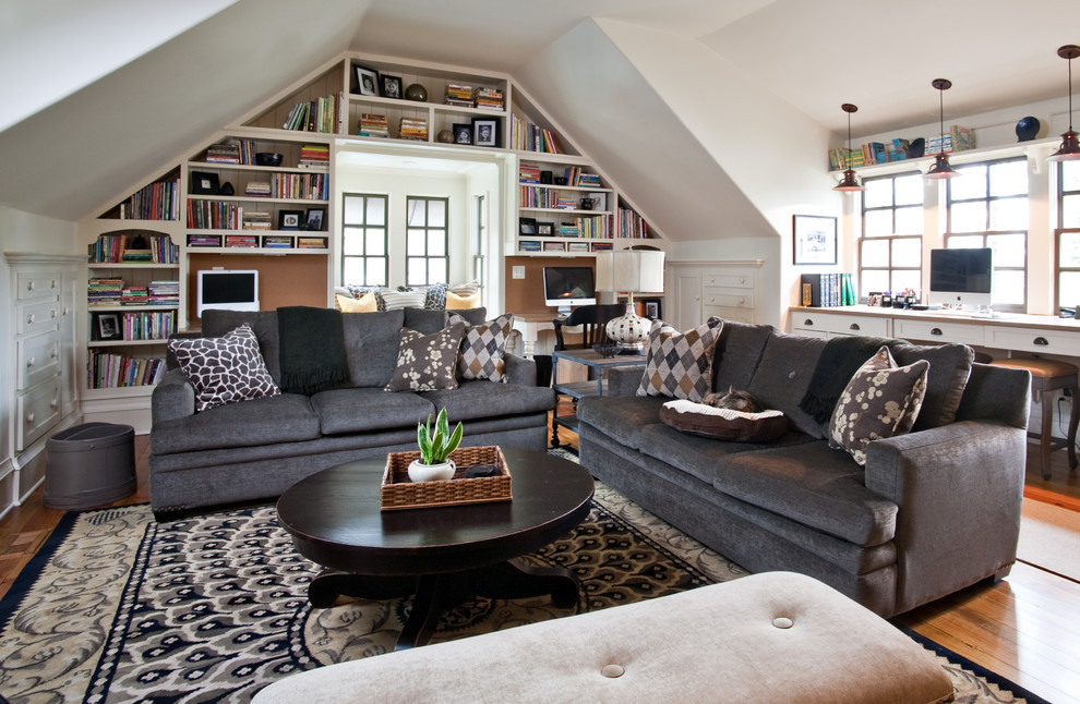 Family room - traditional family room idea in Atlanta