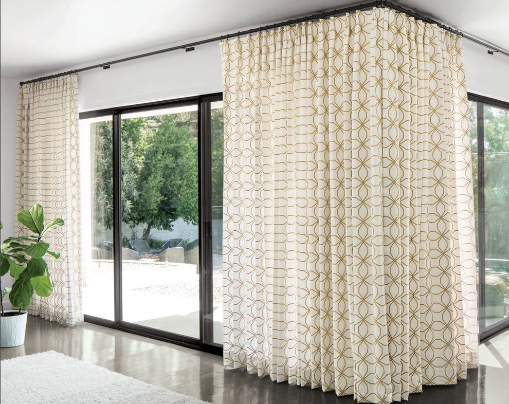 Smith & Noble Custom Window Treatments Transitional Family Room