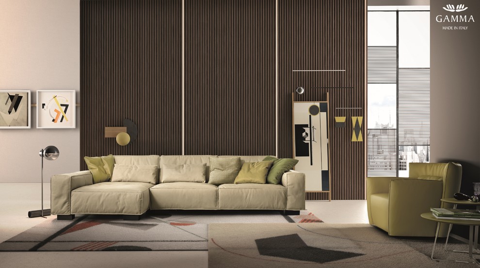 Großes, Fernseherloses, Offenes Modernes Wohnzimmer mit brauner Wandfarbe, Betonboden und beigem Boden in Philadelphia