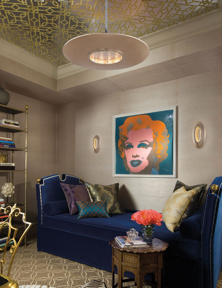 Diseño de sala de estar contemporánea con paredes beige