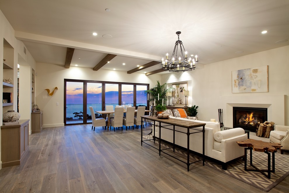 Modernes Wohnzimmer in San Diego