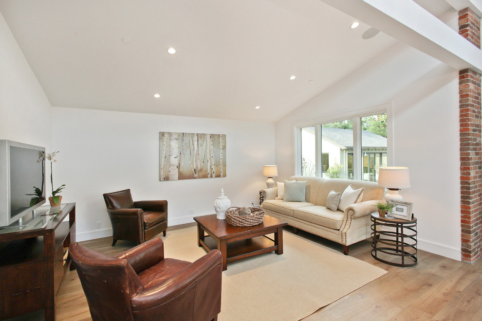 Example of a cottage family room design in San Francisco