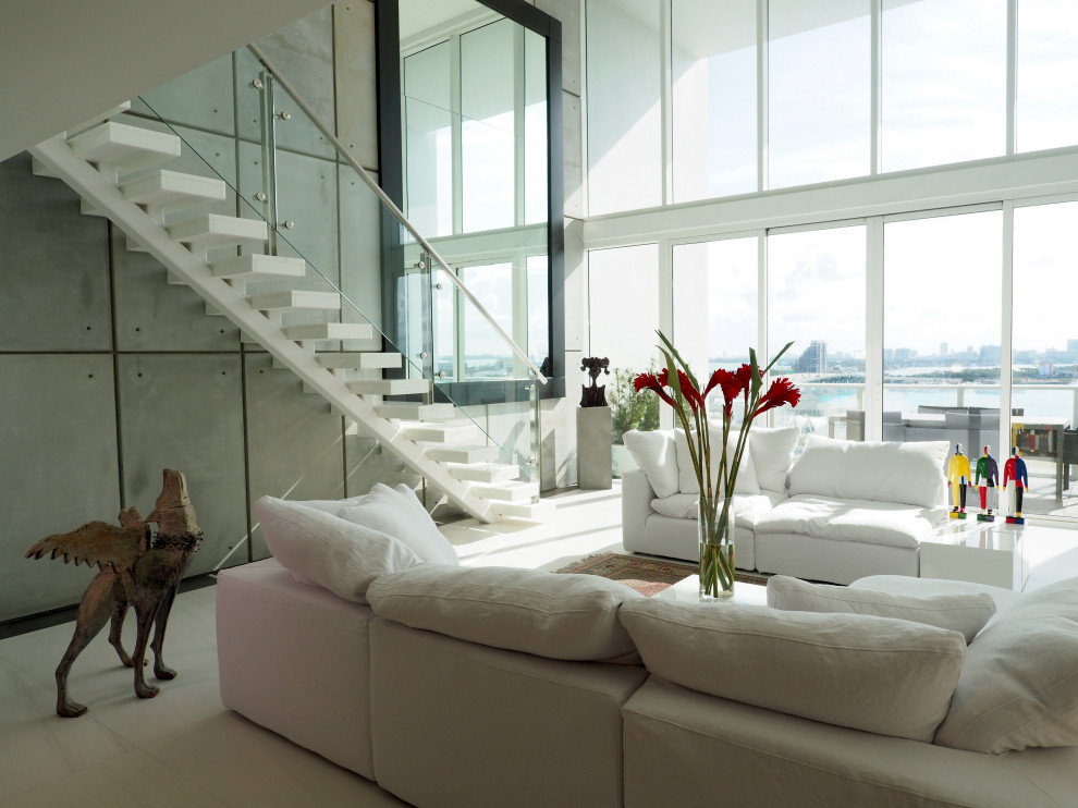 Diseño de sala de estar tipo loft minimalista grande