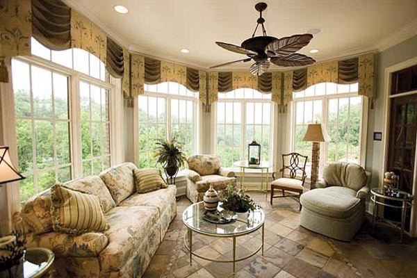 Inspiration for a timeless family room remodel in Cincinnati
