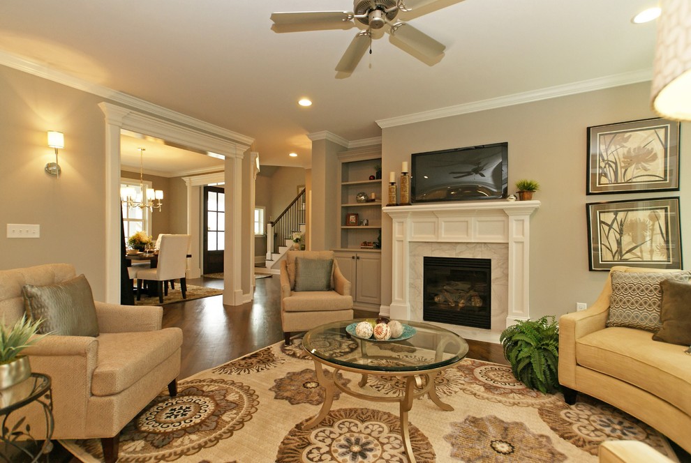 Transitional family room photo in Raleigh