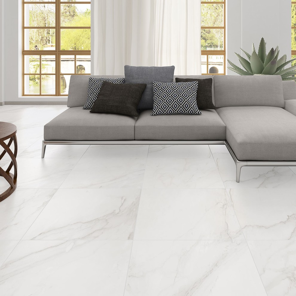 Foto di un grande soggiorno tradizionale aperto con pareti bianche e pavimento in marmo