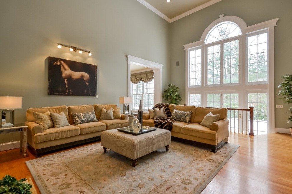 Elegant family room photo in Providence