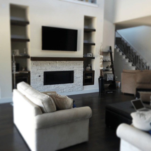 TV Mounting Above Fireplace Contemporain Salle de Séjour Austin