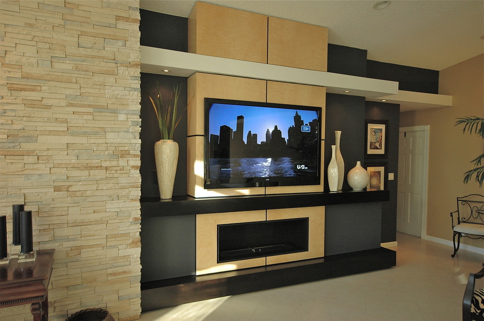 This is an example of a contemporary games room in Miami.