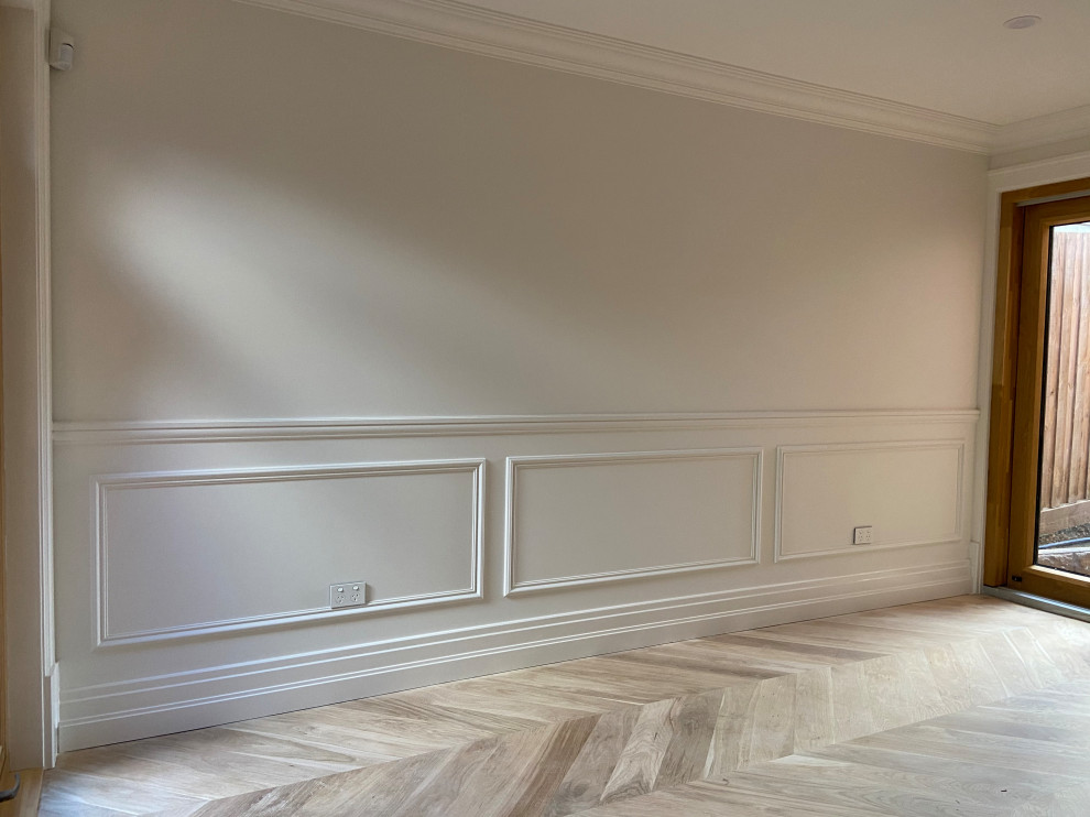 Wall Panelling & Curves Classique Salle de Séjour Melbourne par