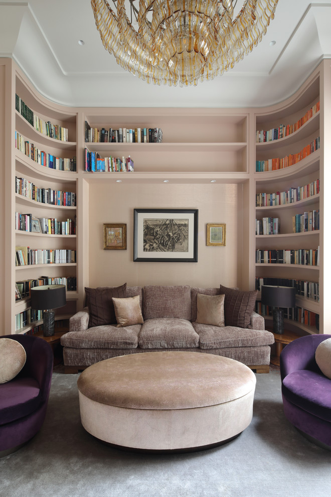 Foto de sala de estar clásica renovada con paredes beige, moqueta y suelo gris