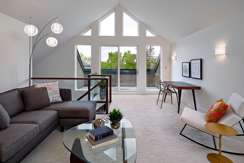 Ejemplo de sala de estar tipo loft contemporánea de tamaño medio sin chimenea con paredes blancas y moqueta