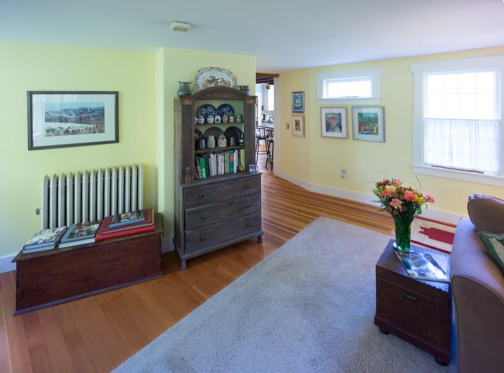 Photo of a farmhouse games room in Providence.