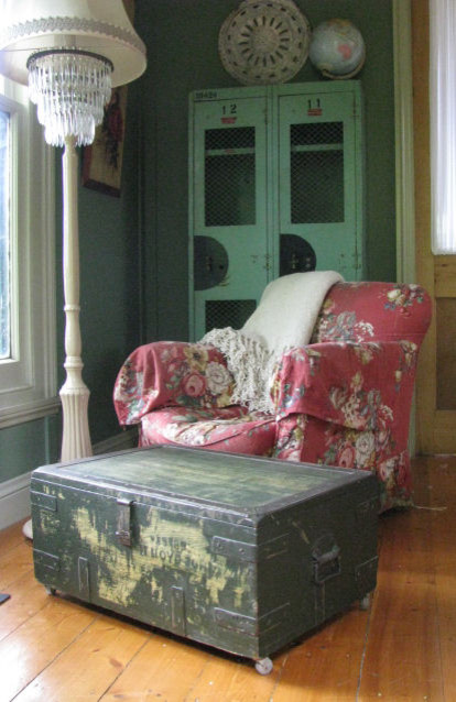 Design ideas for a shabby-chic style games room in Other.