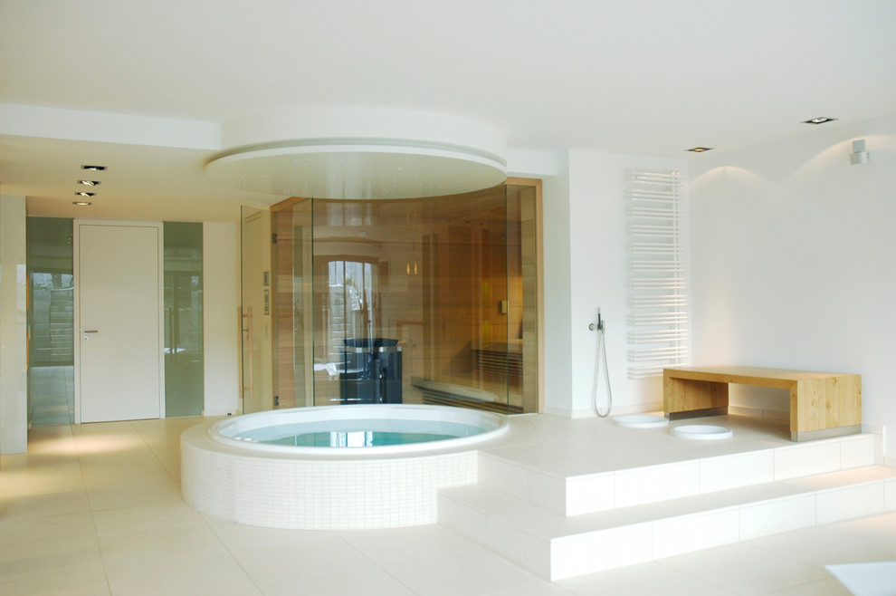 Luxus Wellnessbereich Mit Sauna Whrilpool Und Bar Modern Home Gym Frankfurt By Rabe Innenausbau