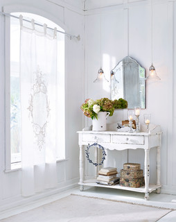 Shabby-Chic Style Corridor Design Ideas, Inspiration & Images - August 2022  | Houzz IN